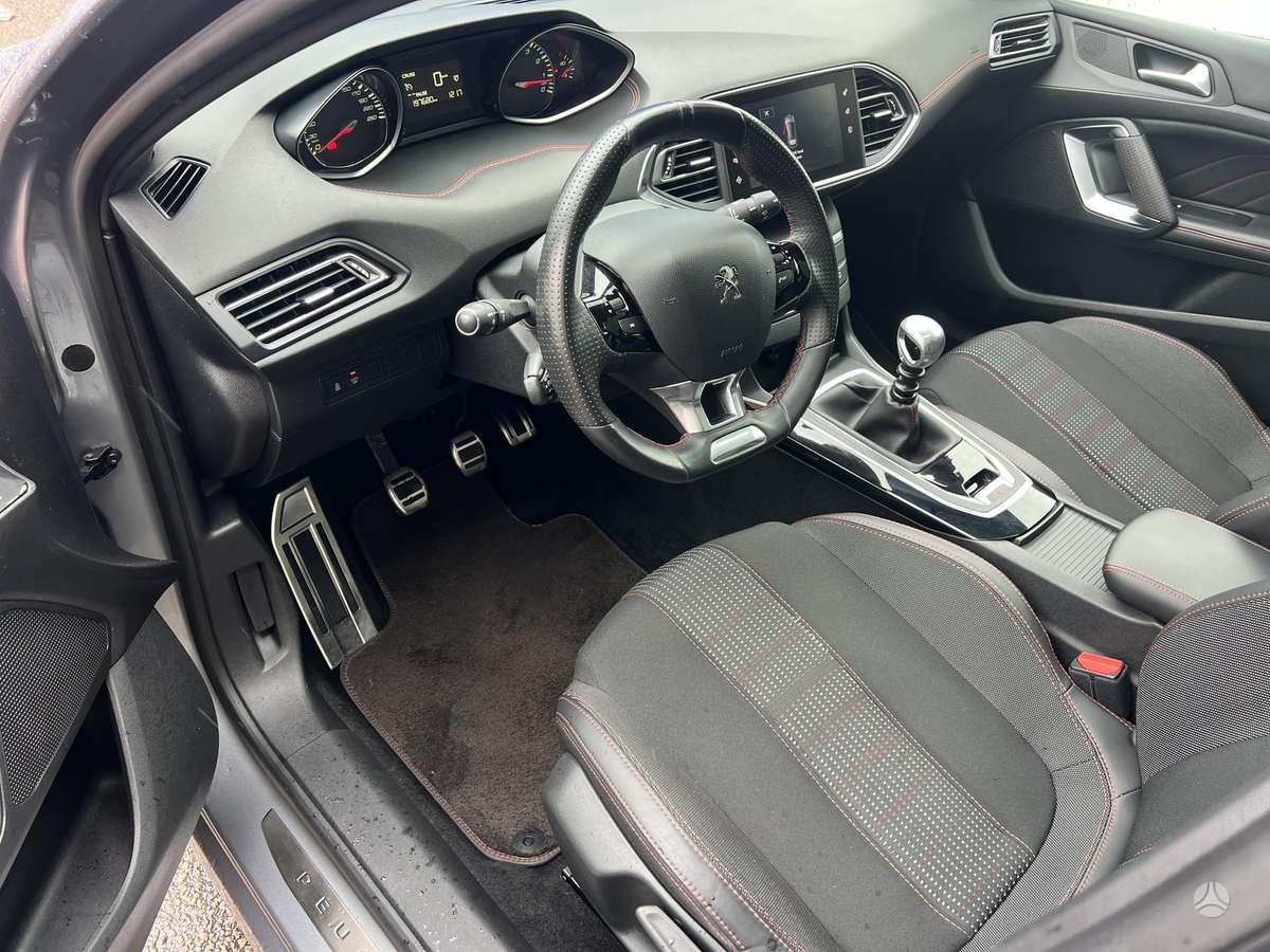 Peugeot 308, 1.2 l., hatchback