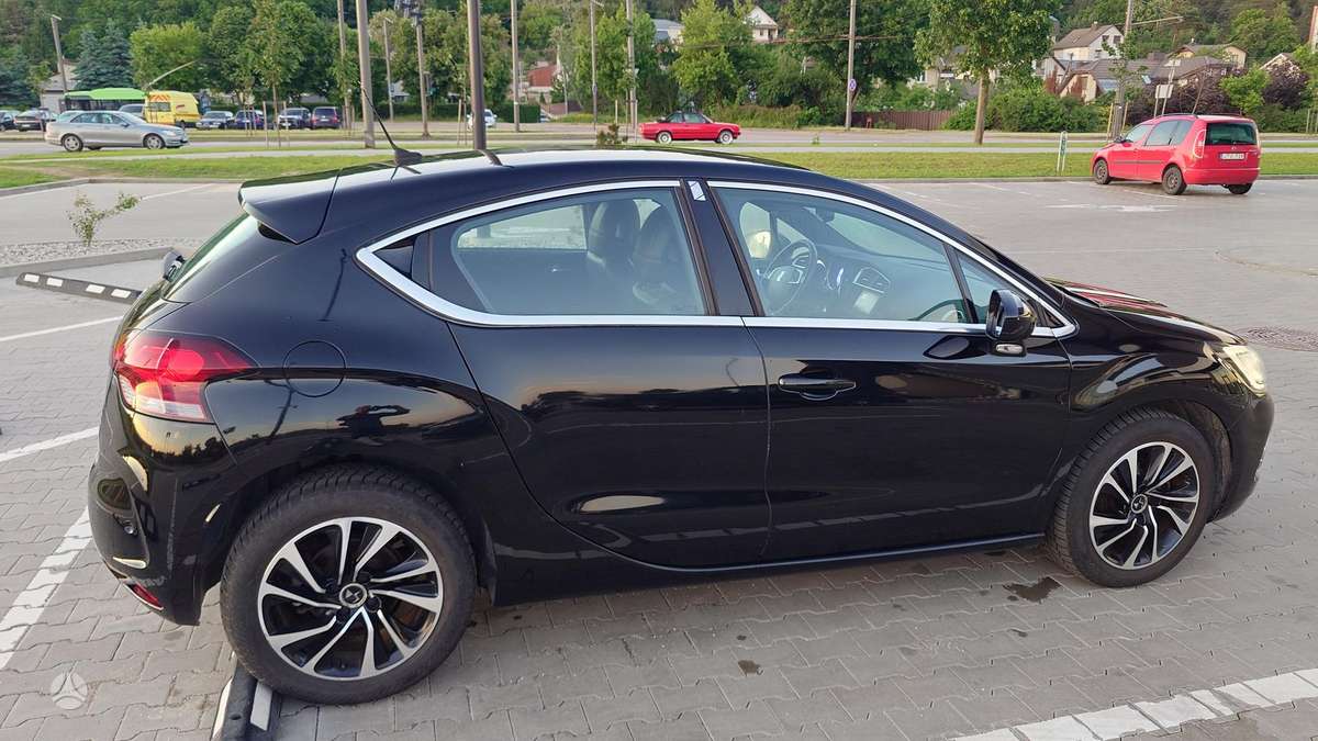 Citroen DS4, 1.6 l., Хэтчбек