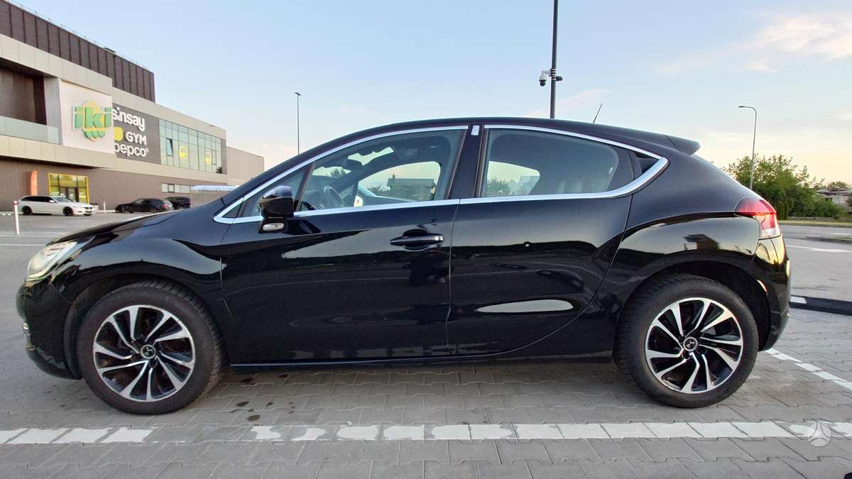 Citroen DS4, 1.6 l., Хэтчбек