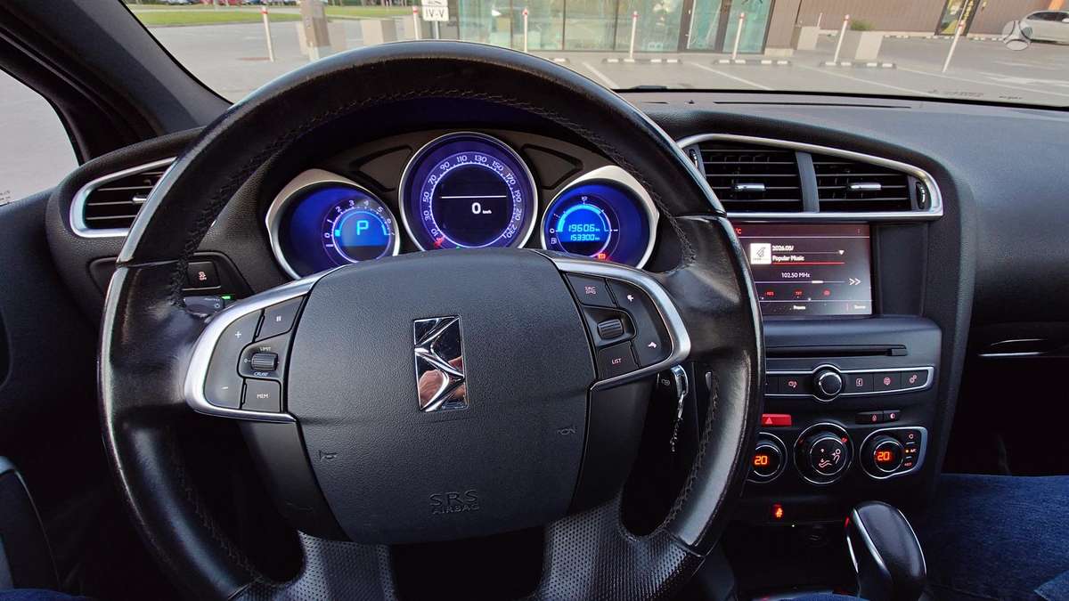 Citroen DS4, 1.6 l., hatchback