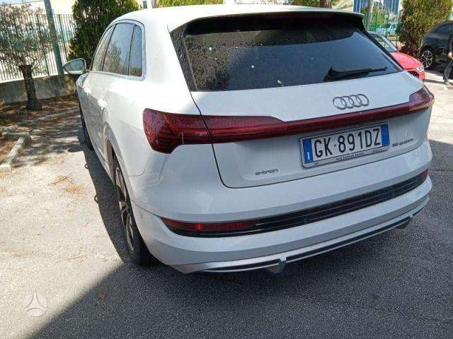 Audi e-tron, 95 кВт·ч, Хэтчбек