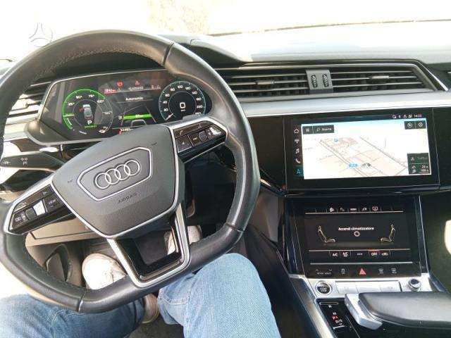 Audi e-tron, 95 кВт·ч, Хэтчбек
