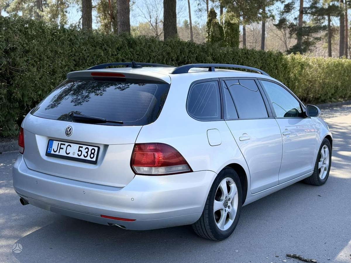 Volkswagen Golf - 4