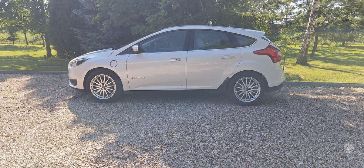 Ford Focus, 23 kWh, mpv / minivan