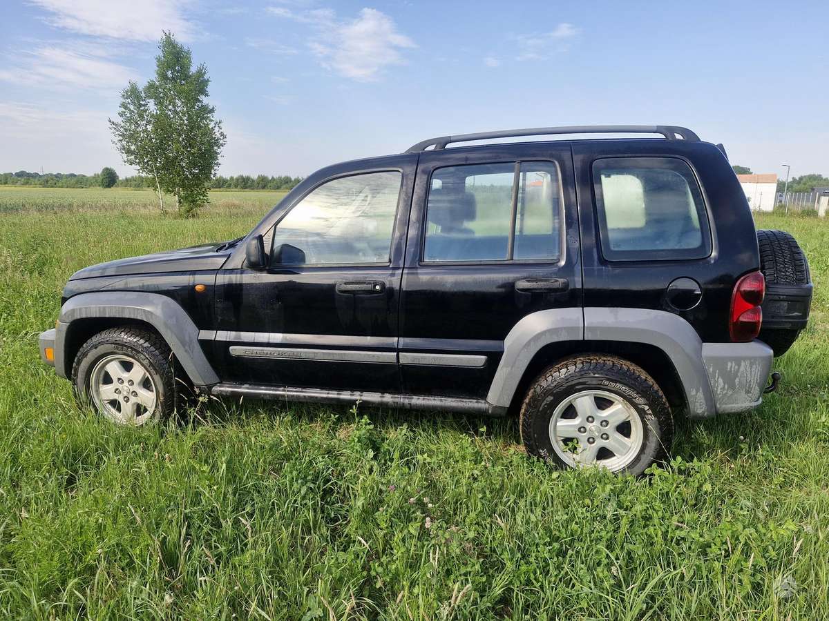 Jeep Cherokee, 2.8 l., Минивэн