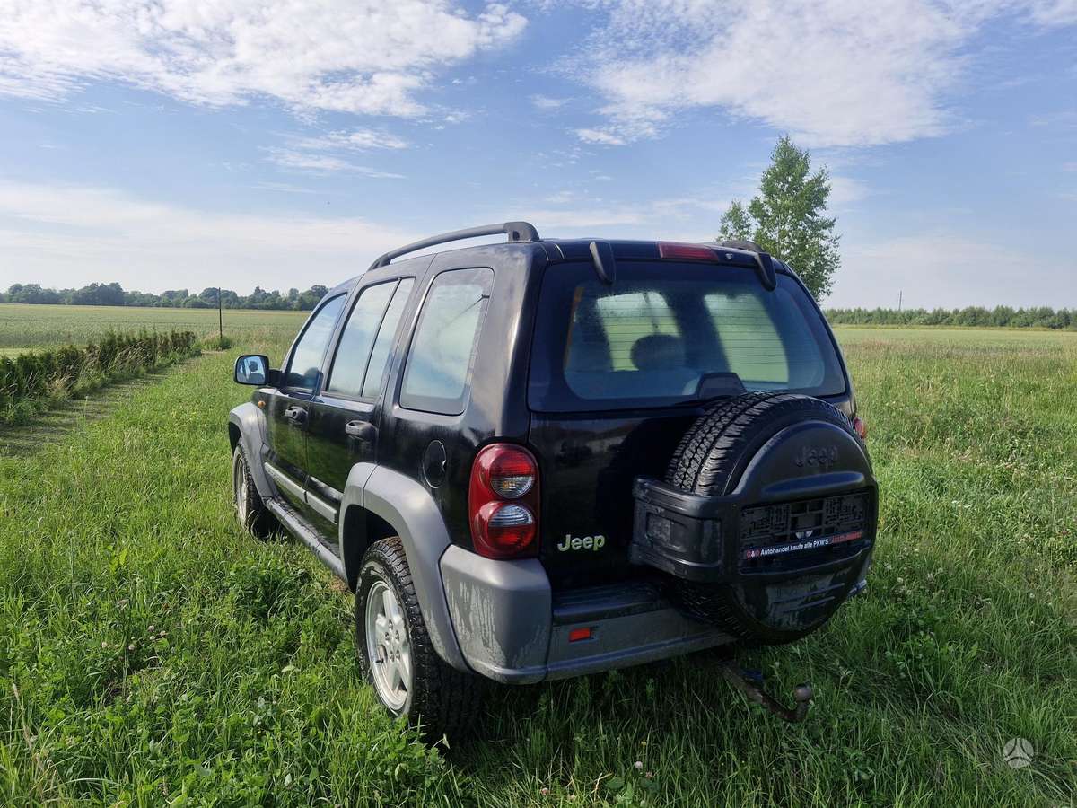 Jeep Cherokee, 2.8 l., Минивэн