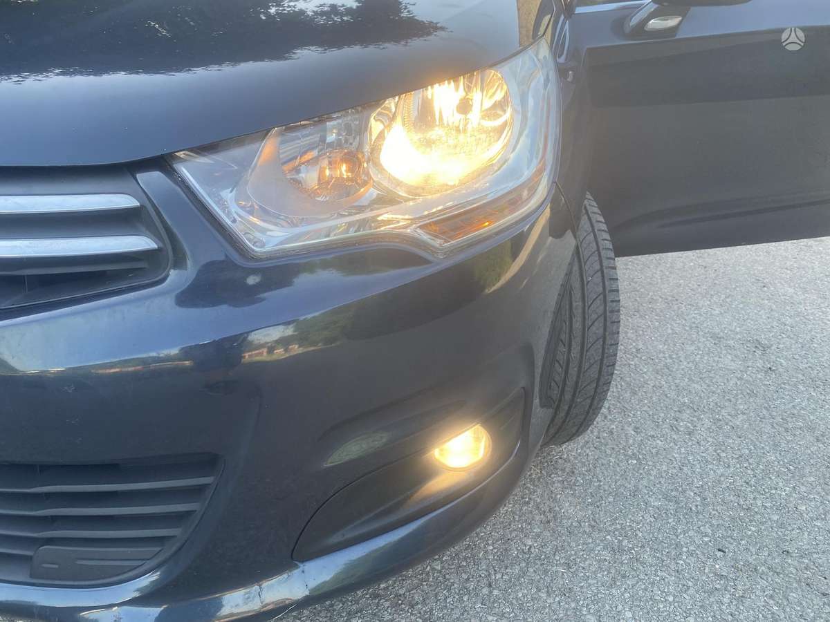 Citroen C4, 1.6 l., hatchback