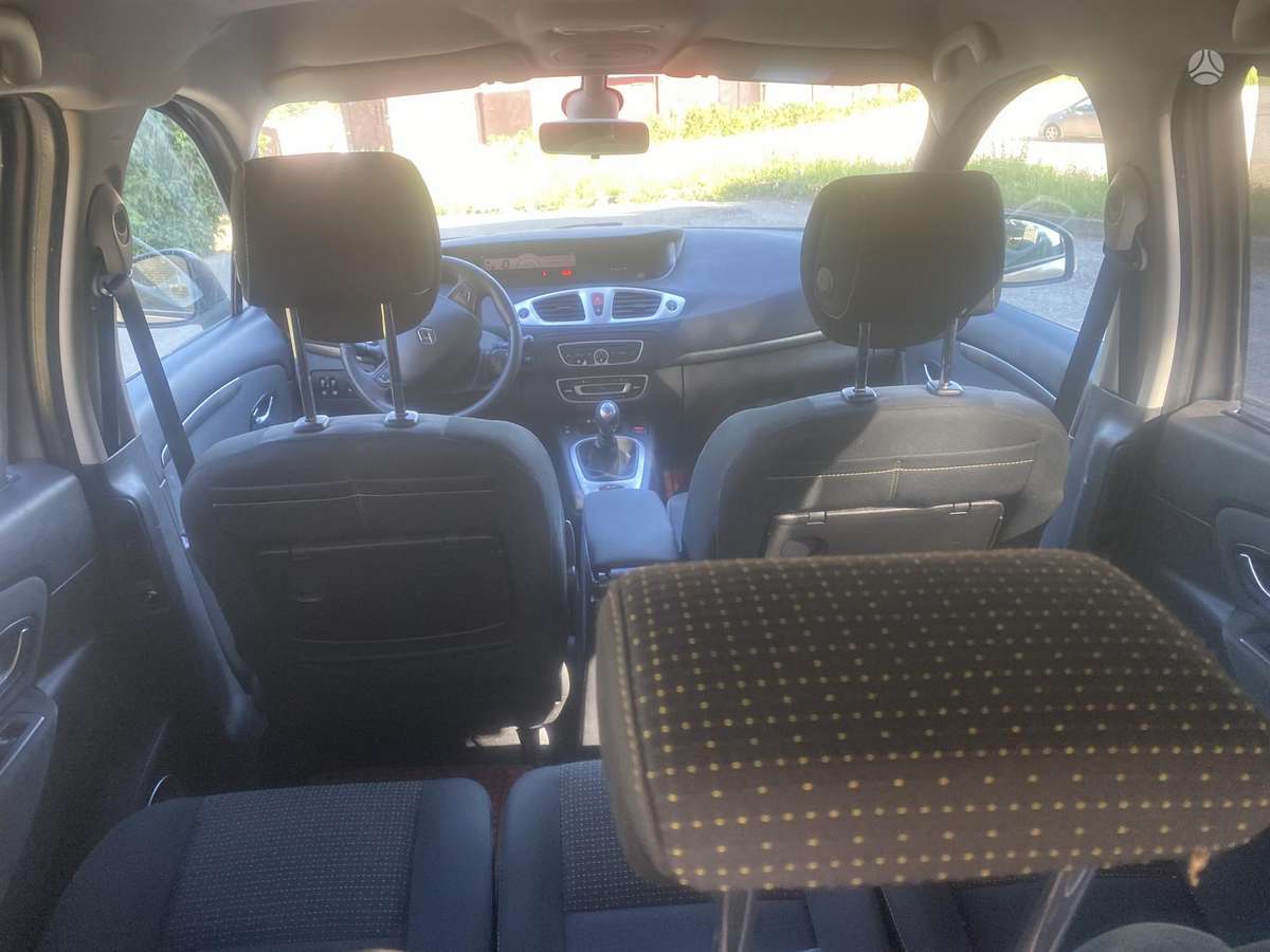 Renault Grand Scenic - 9