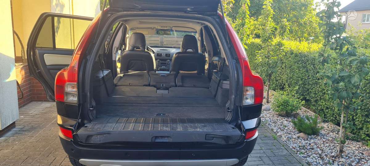 Volvo XC90 - 9