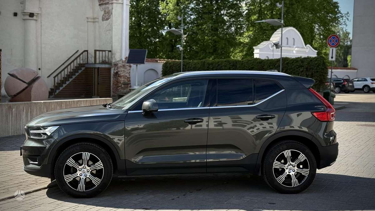Volvo XC40, Внедорожник / Кроссовер