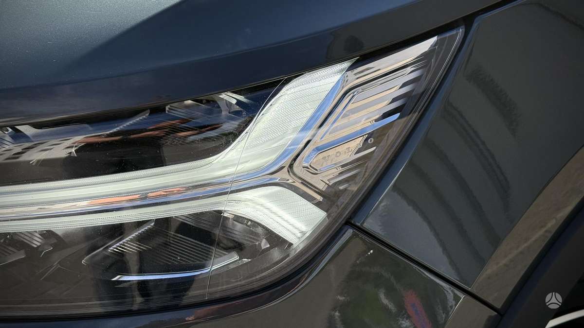 Volvo XC40, Внедорожник / Кроссовер