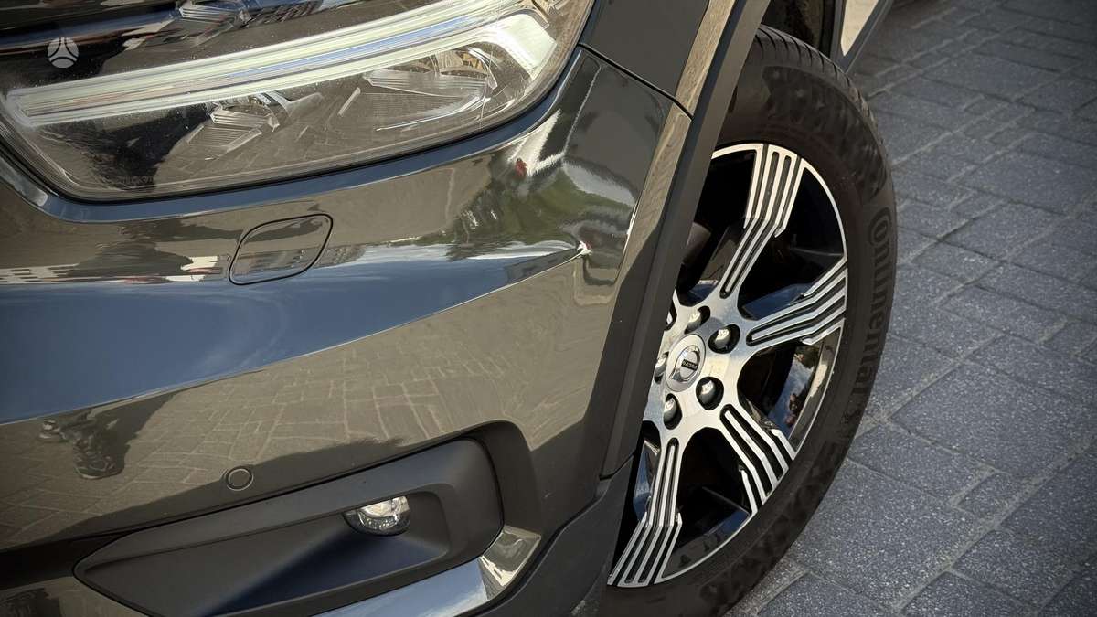Volvo XC40, Внедорожник / Кроссовер