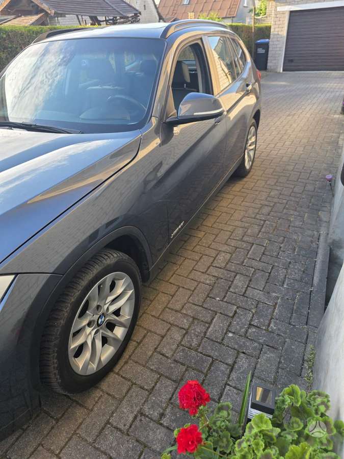 BMW X1, 2.0 l., hatchback