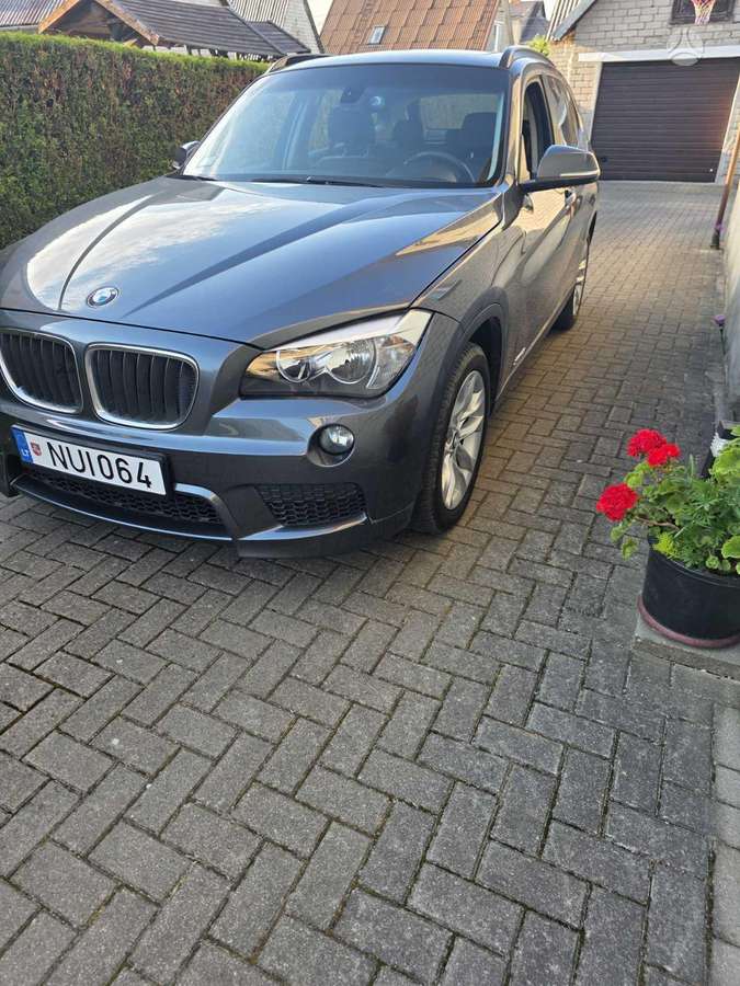 BMW X1, 2.0 l., hatchback