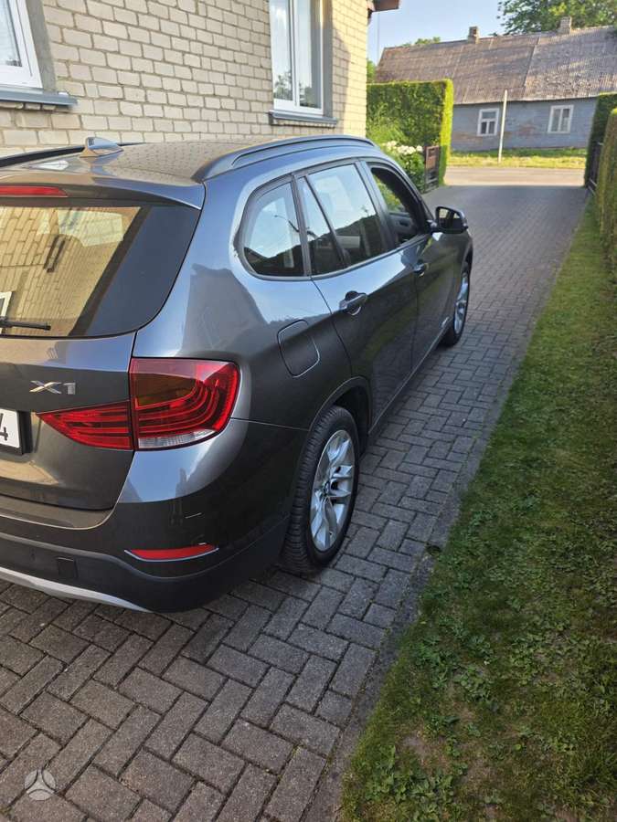 BMW X1, 2.0 l., hatchback
