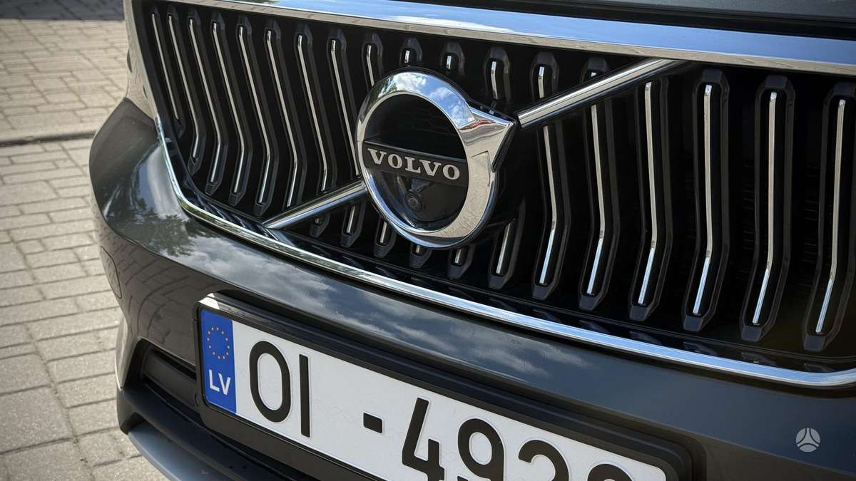 Volvo XC40, Внедорожник / Кроссовер