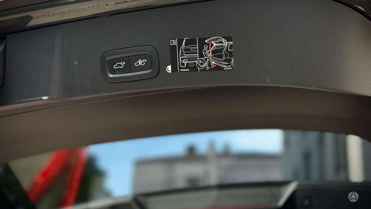 Volvo XC40, Внедорожник / Кроссовер