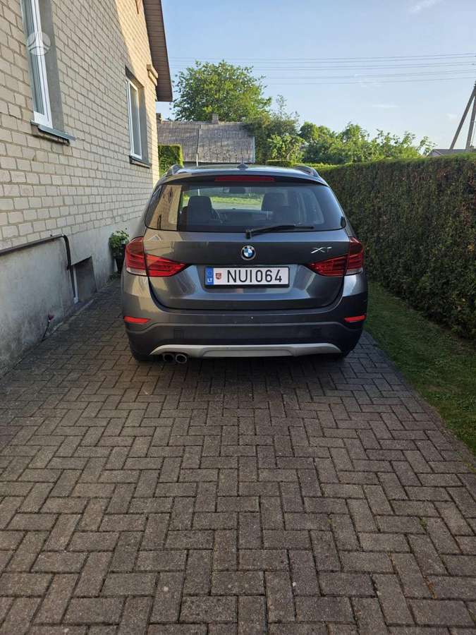 BMW X1, 2.0 l., hatchback