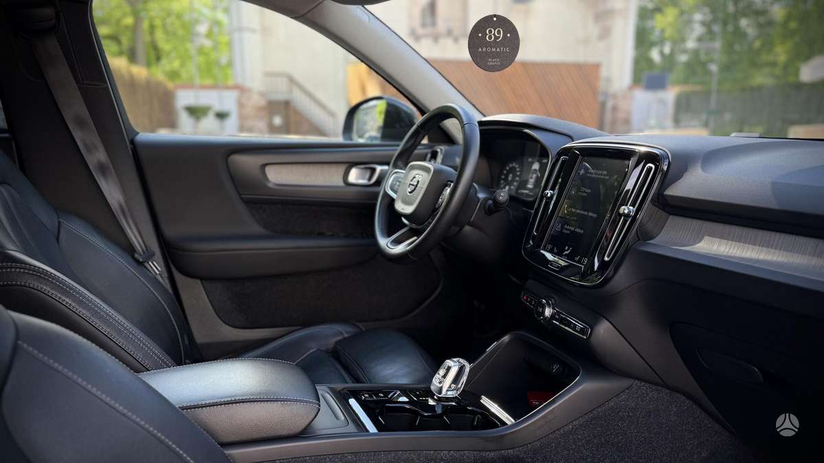 Volvo XC40 - 11