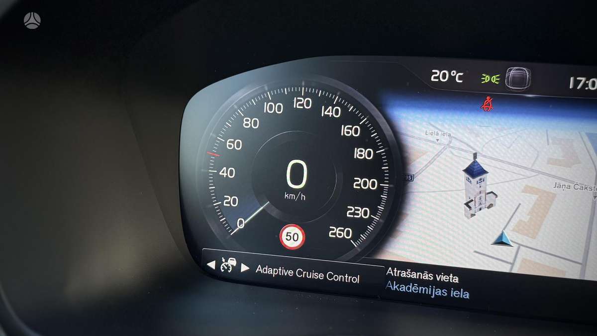 Volvo XC40, Внедорожник / Кроссовер