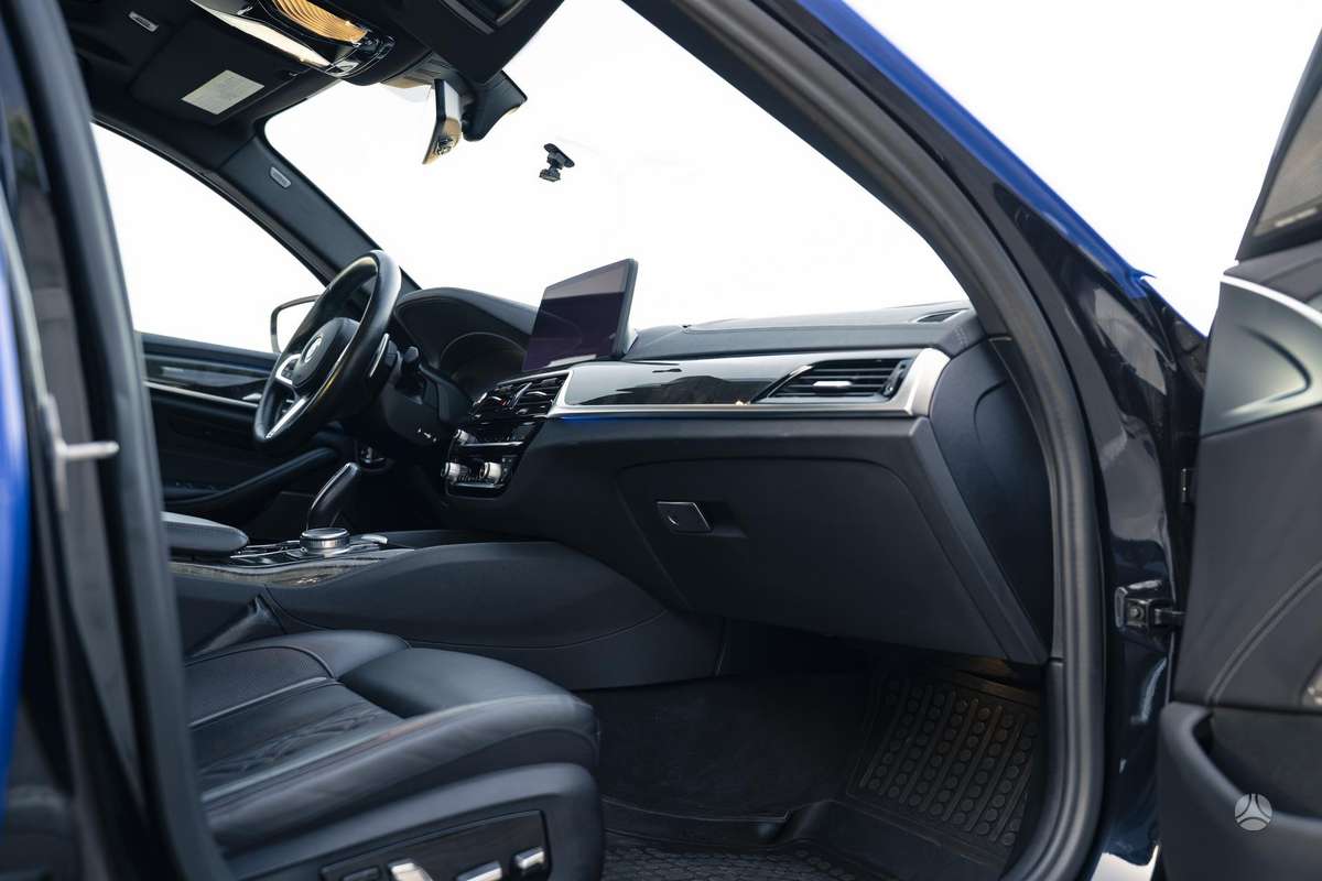 BMW M550, 4.4 l., Седан