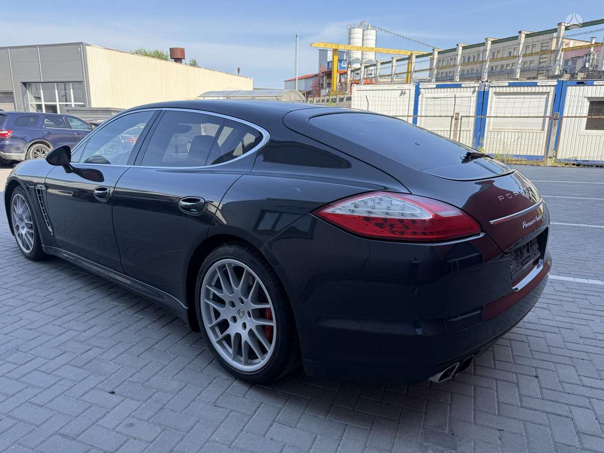 Porsche Panamera - 7