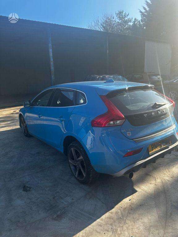 Volvo V40
