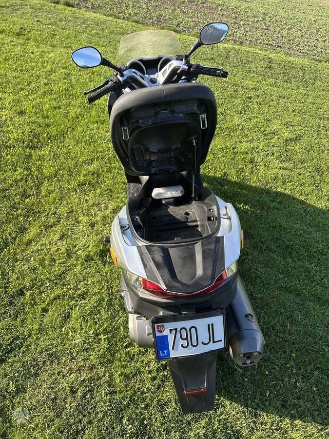 Kawasaki J 299cc, scooters / mopeds