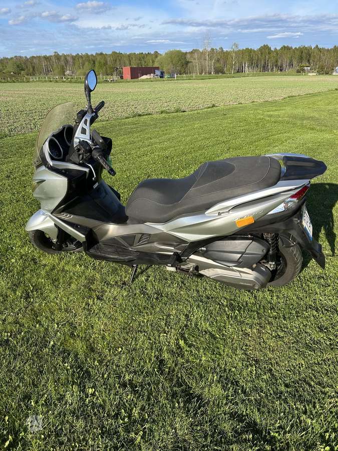 Kawasaki J 299cc, scooters / mopeds