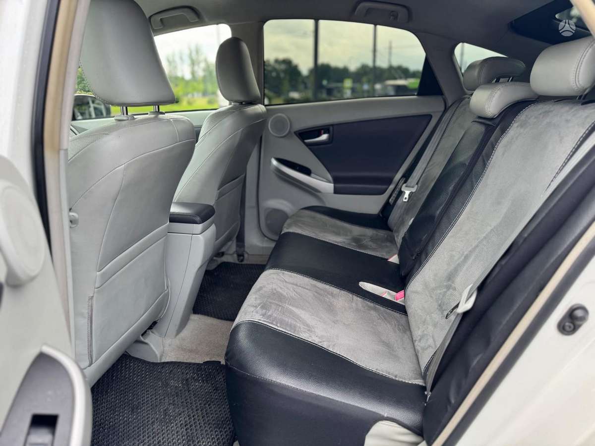 Toyota Prius - 7