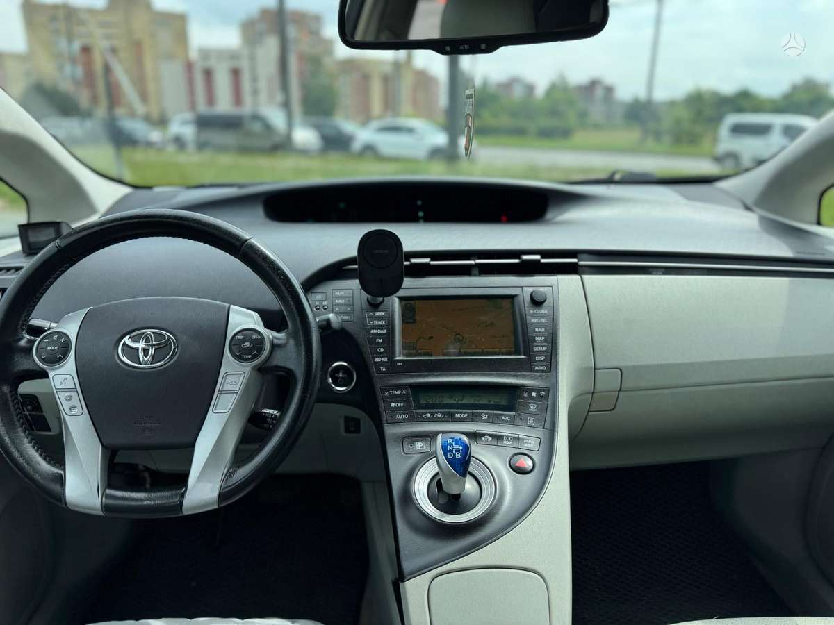 Toyota Prius - 6