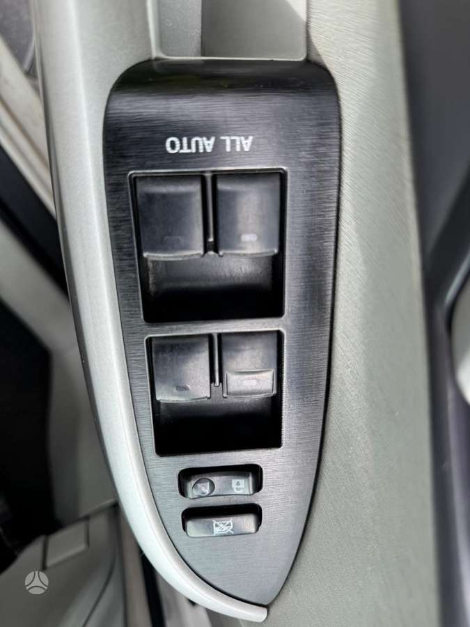 Toyota Prius - 9