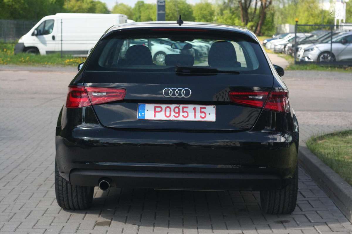 Audi A3, 1.6 l., hatchback