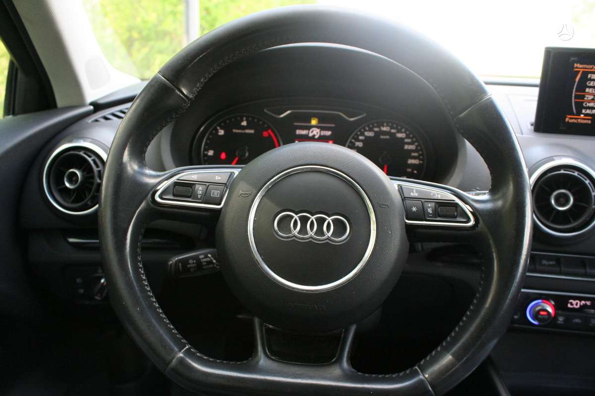 Audi A3, 1.6 l., Хэтчбек