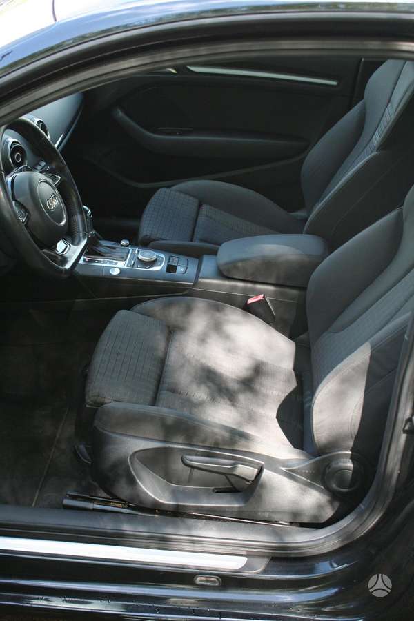 Audi A3, 1.6 l., hatchback