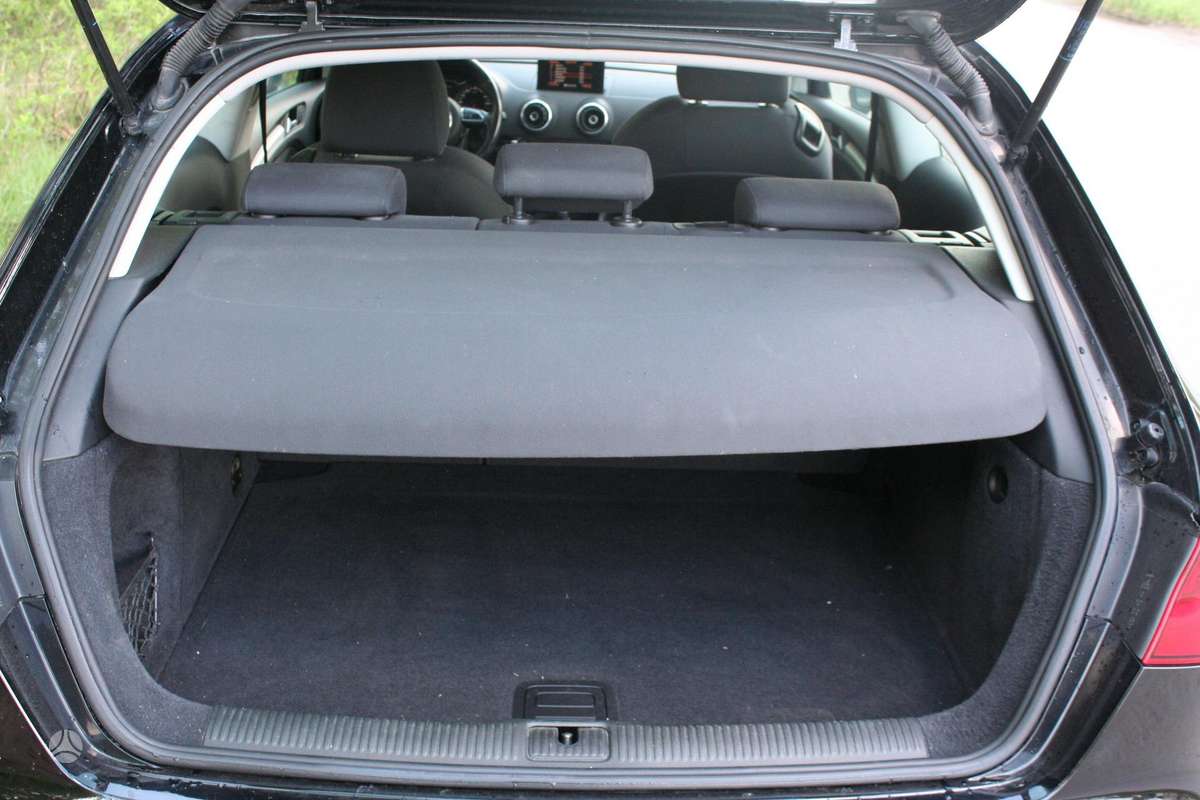 Audi A3, 1.6 l., hatchback