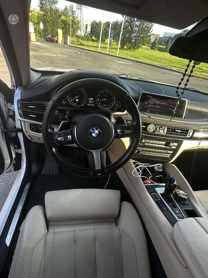BMW X6, 4.4 l., off-road / crossover