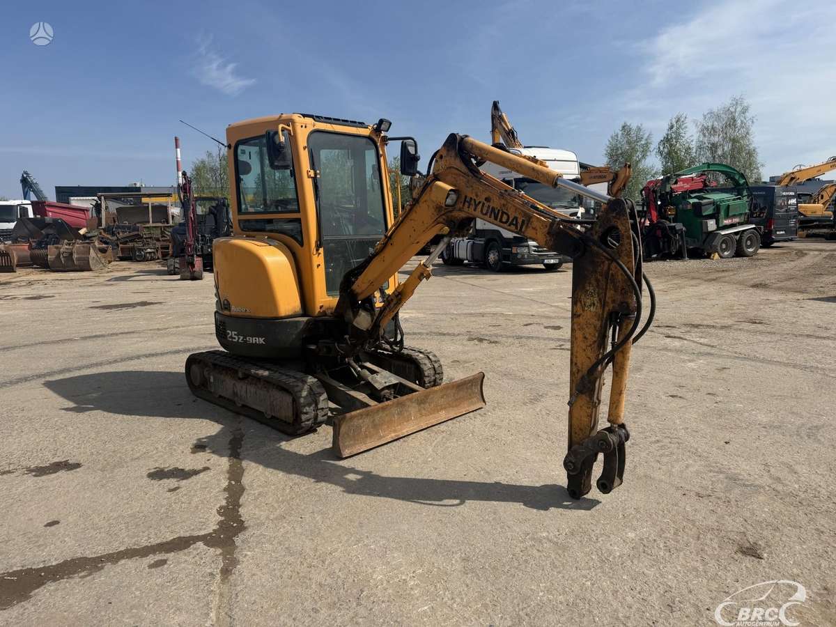 Hyundai R25Z-9AK, мини-экскаваторы