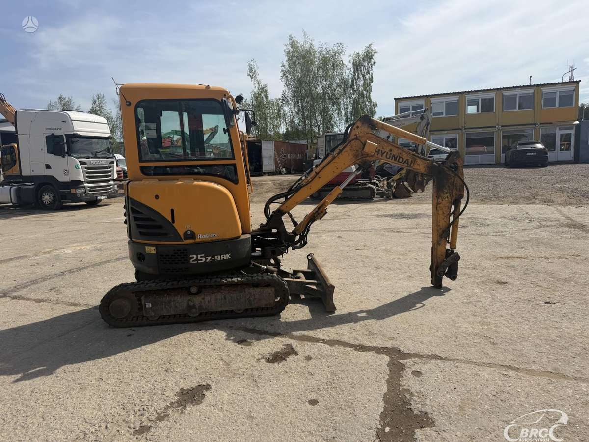 Hyundai R25Z-9AK, мини-экскаваторы