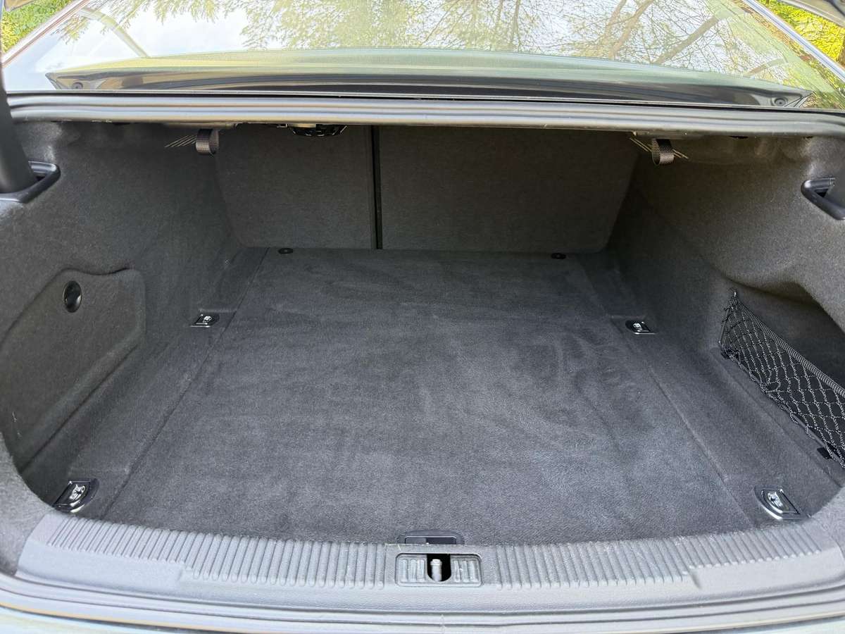 Audi A6, 3.0 l., Седан
