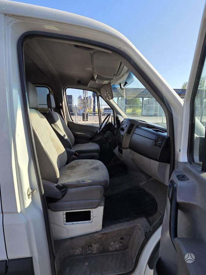 Volkswagen Crafter - 11