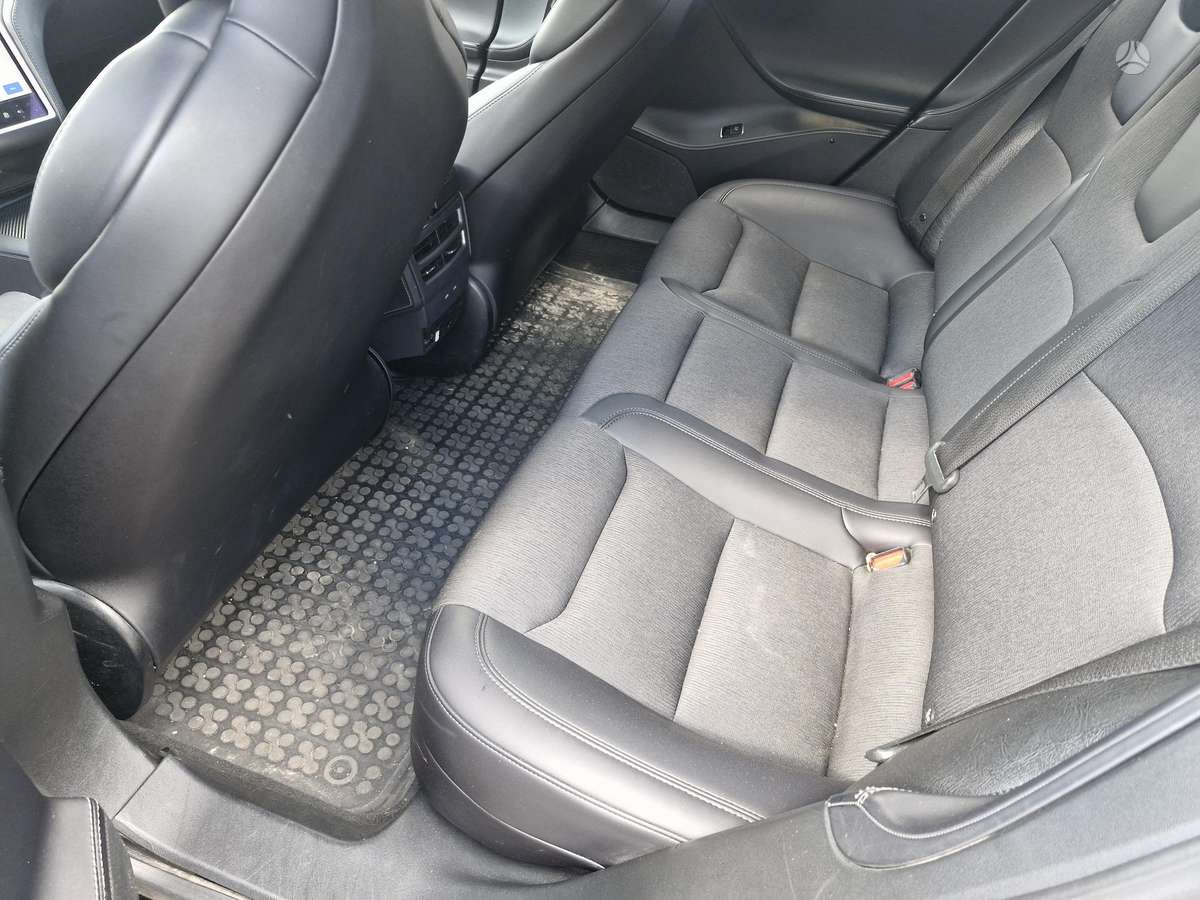 Tesla Model S, saloon / sedan