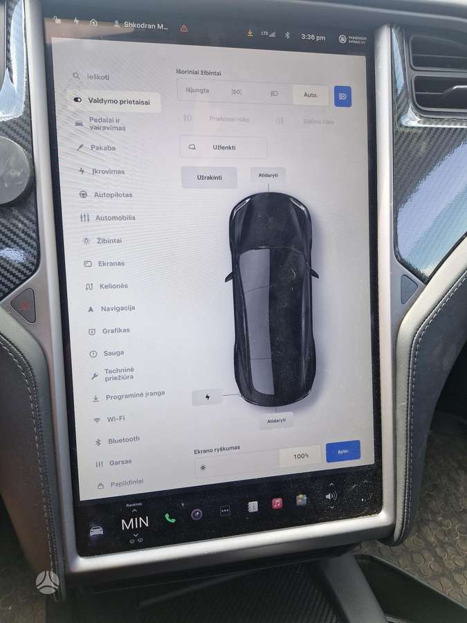 Tesla Model S, Седан