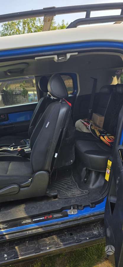 Toyota FJ Cruiser - 6
