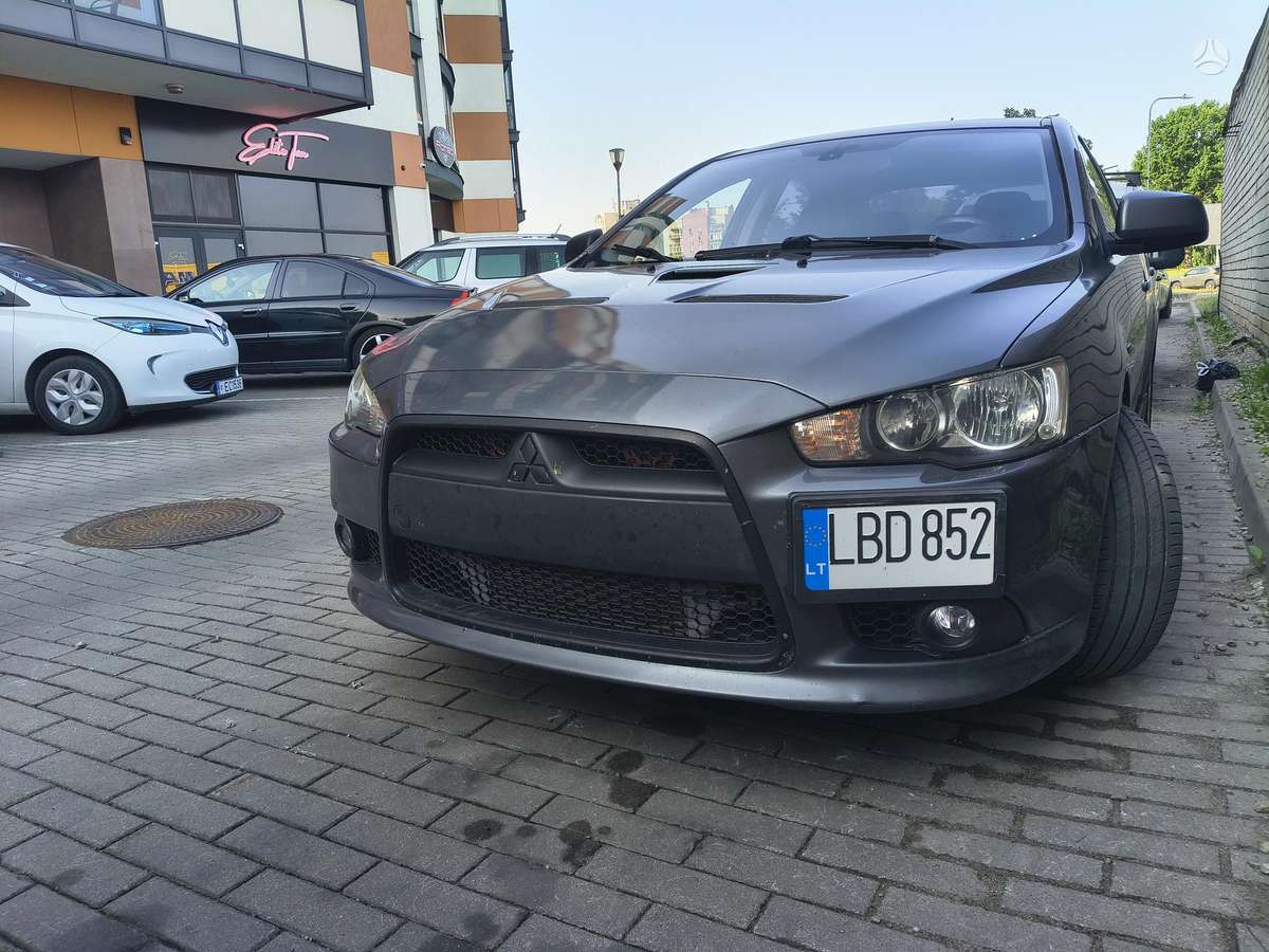 Mitsubishi Lancer, 2.0 l., Хэтчбек