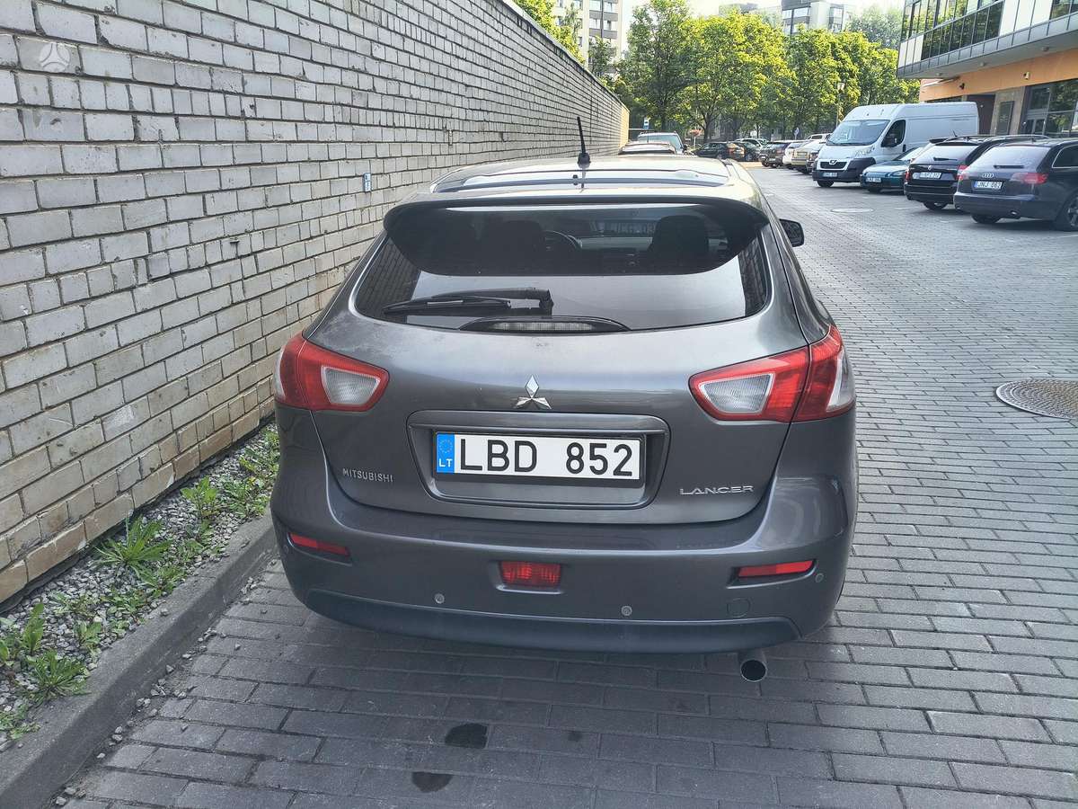 Mitsubishi Lancer, 2.0 l., Хэтчбек