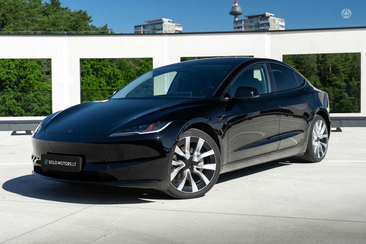 Tesla Model 3, hečbekas