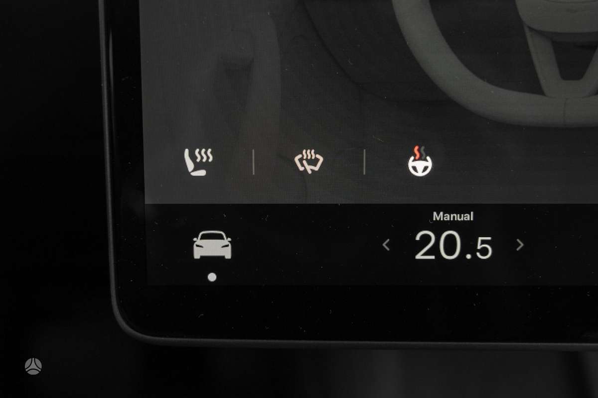 Tesla Model 3, hatchback
