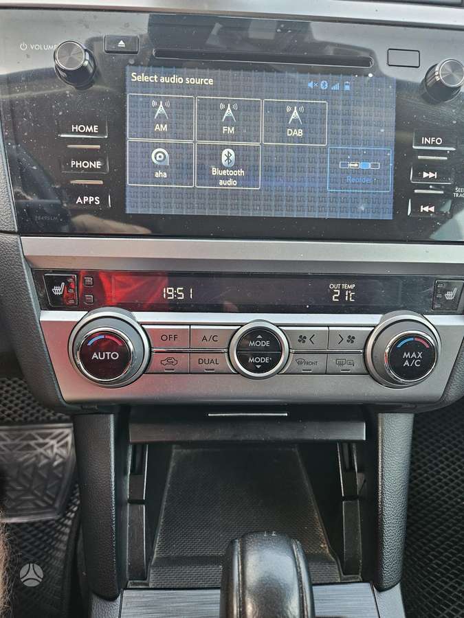Subaru Outback, universalas