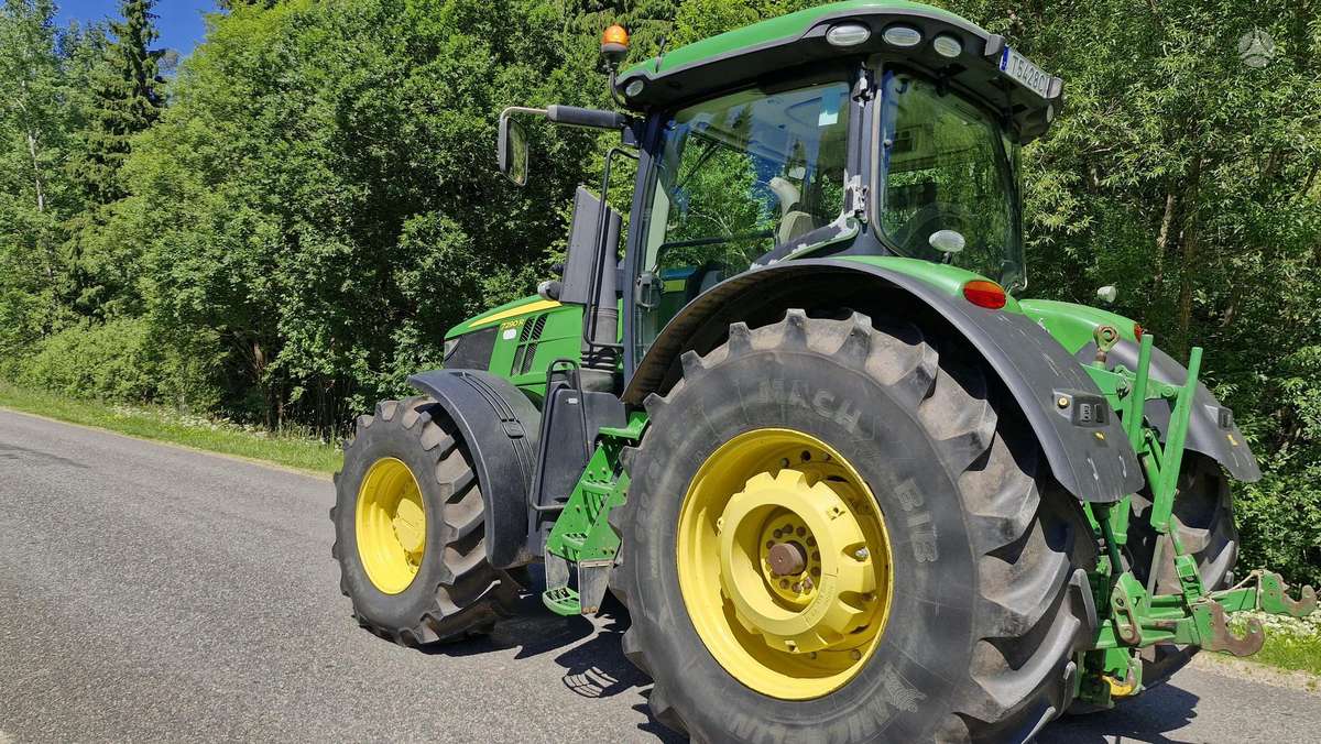 John Deere 7290R, tractors